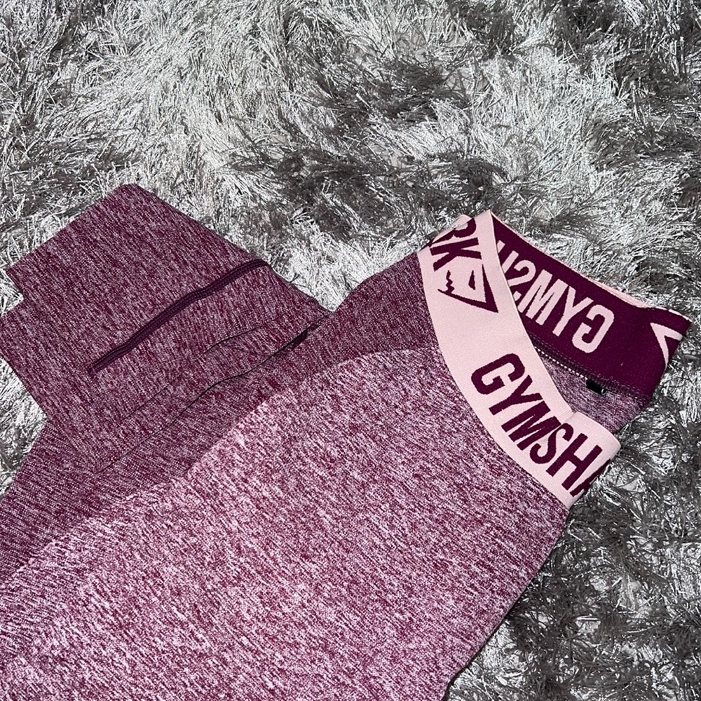 Gymshark leggings size small. Maroon.